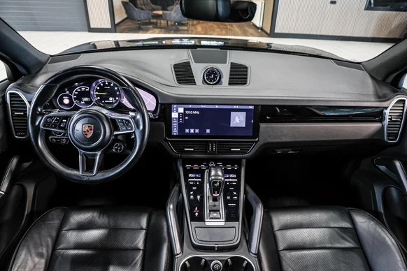 Porsche Cayenne - Afbeelding 2 van 30