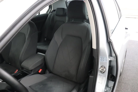 Volkswagen Golf - Afbeelding 10 van 25