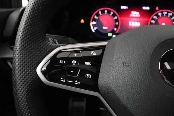 Volkswagen Golf - Afbeelding 17 van 26