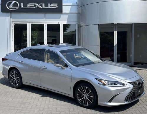 Lexus ES - Afbeelding 1 van 30