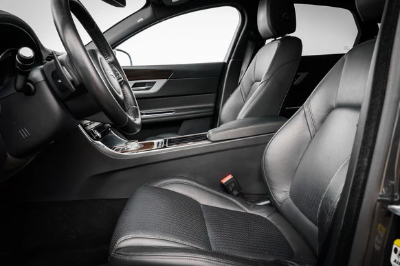 Jaguar XF - Afbeelding 15 van 30