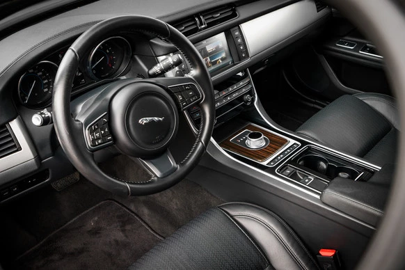 Jaguar XF - Afbeelding 25 van 30
