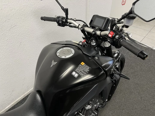 Yamaha MT 09 - Afbeelding 9 van 22