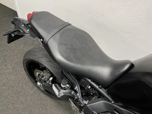 Yamaha MT 09 - Afbeelding 10 van 22