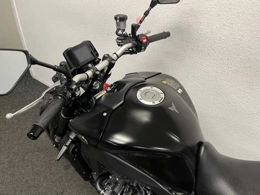 Yamaha MT 09 - Afbeelding 19 van 22