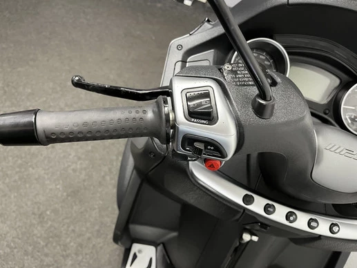 Piaggio MP3 - Afbeelding 22 van 24