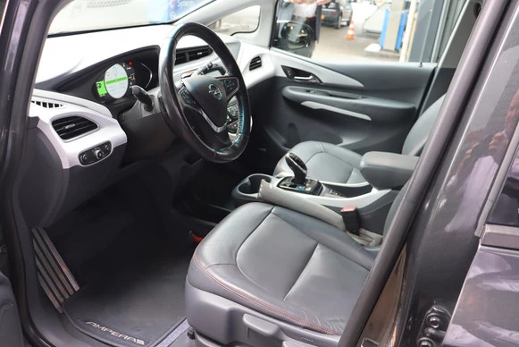 Opel Ampera-e - Afbeelding 10 van 30