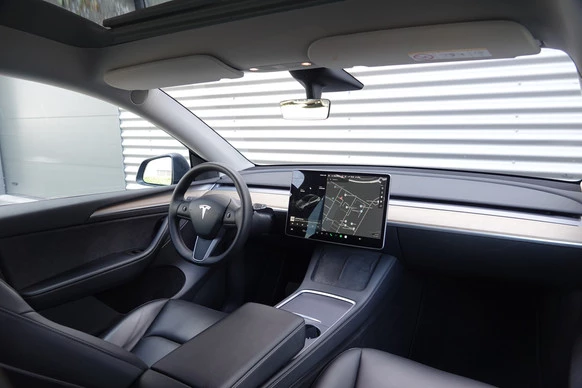 Tesla Model Y - Afbeelding 7 van 10