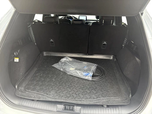 Ford Kuga - Afbeelding 25 van 30