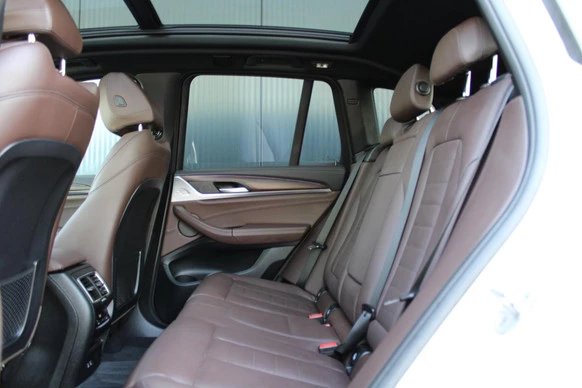 BMW iX3 - Afbeelding 21 van 30