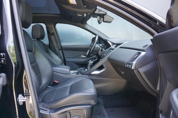 Jaguar E-PACE - Afbeelding 24 van 28