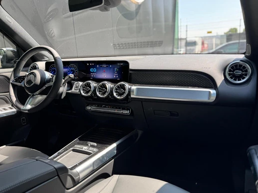 Mercedes-Benz EQB - Afbeelding 8 van 30