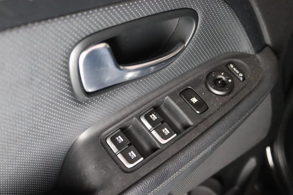 Kia Carens - Afbeelding 14 van 30
