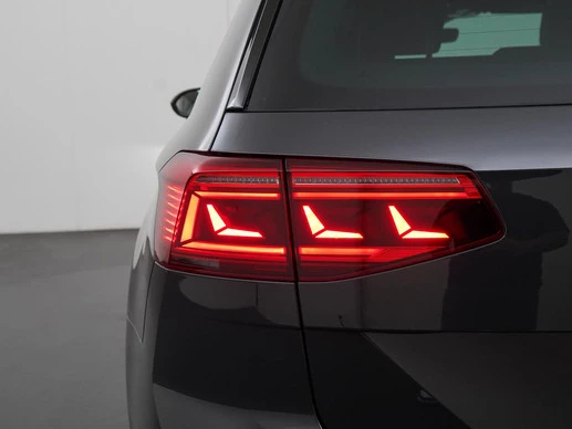 Volkswagen Passat - Afbeelding 23 van 30
