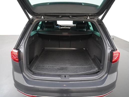 Volkswagen Passat - Afbeelding 24 van 30
