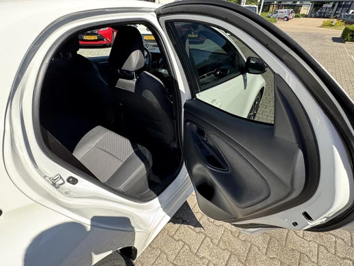 Toyota Yaris - Afbeelding 21 van 30