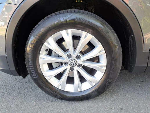 Volkswagen Tiguan - Afbeelding 29 van 30