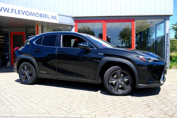 Lexus UX - Afbeelding 4 van 30