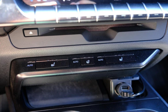 Lexus UX - Afbeelding 13 van 30
