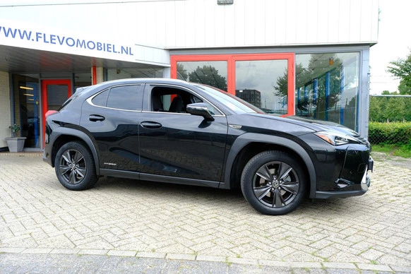 Lexus UX - Afbeelding 4 van 30