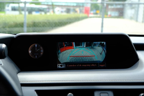 Lexus UX - Afbeelding 17 van 30