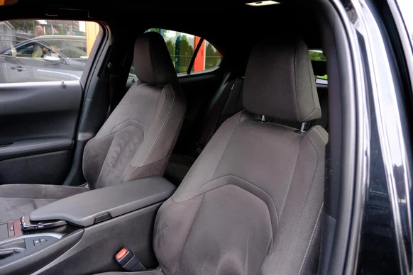 Lexus UX - Afbeelding 27 van 30