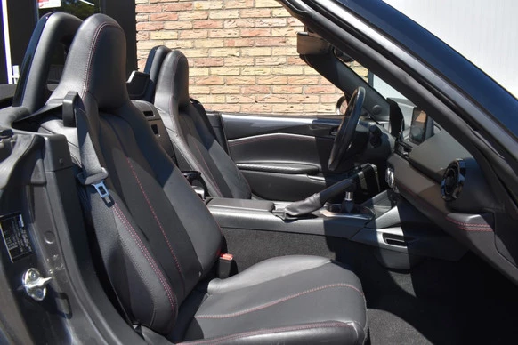 Mazda MX-5 - Afbeelding 13 van 30