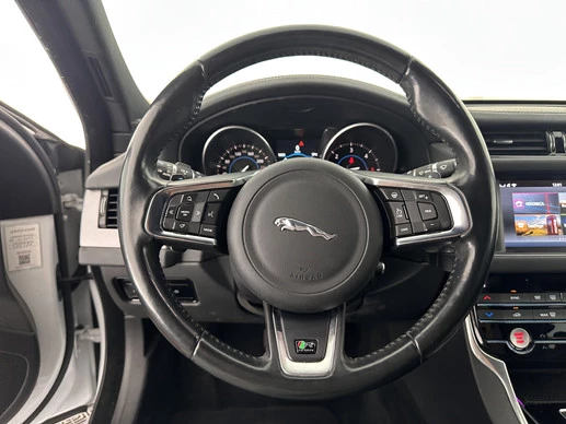 Jaguar XF - Afbeelding 18 van 29
