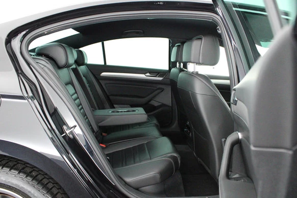 Volkswagen Passat - Afbeelding 11 van 30