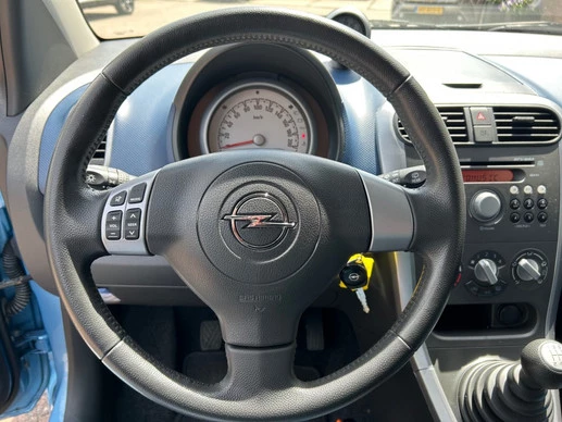 Opel Agila - Afbeelding 25 van 30