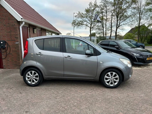 Opel Agila - Afbeelding 2 van 30