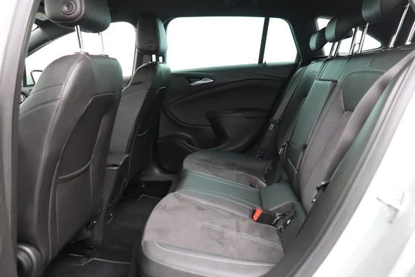 Opel Astra - Afbeelding 12 van 30
