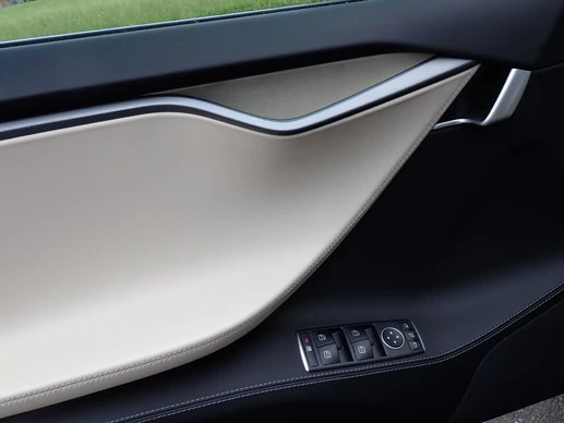 Tesla Model S - Afbeelding 27 van 30