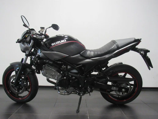 Suzuki SV650 - Afbeelding 4 van 7