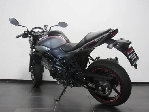 Suzuki SV650 - Afbeelding 5 van 7