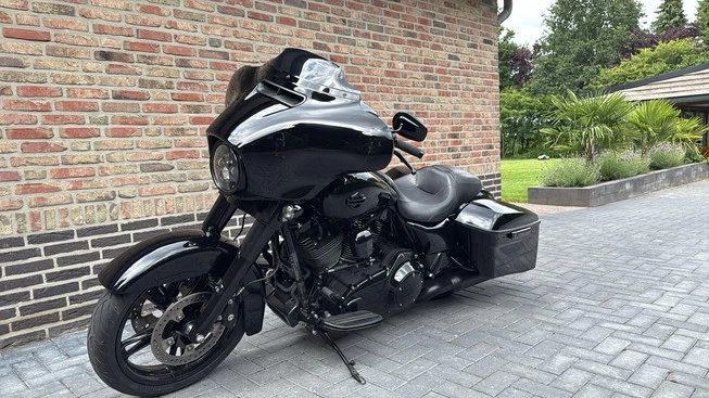 Harley-Davidson Street Glide - Afbeelding 3 van 15