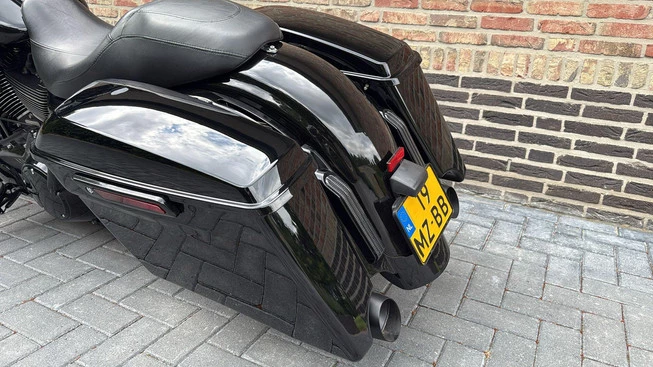 Harley-Davidson Street Glide - Afbeelding 10 van 15