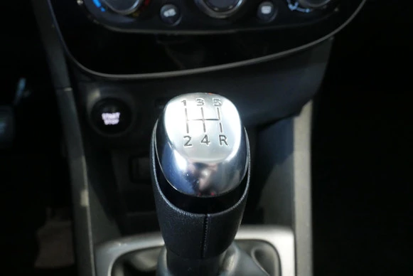 Renault Clio - Afbeelding 21 van 30