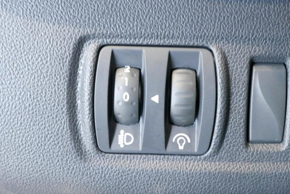 Renault Clio - Afbeelding 28 van 30