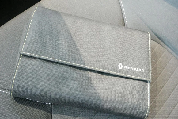 Renault Clio - Afbeelding 29 van 30