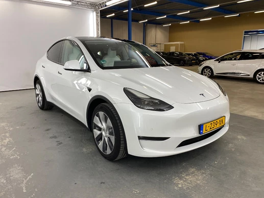 Tesla Model Y - Afbeelding 2 van 13