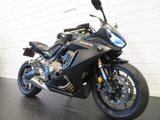 Honda CBR 650 - Afbeelding 8 van 14