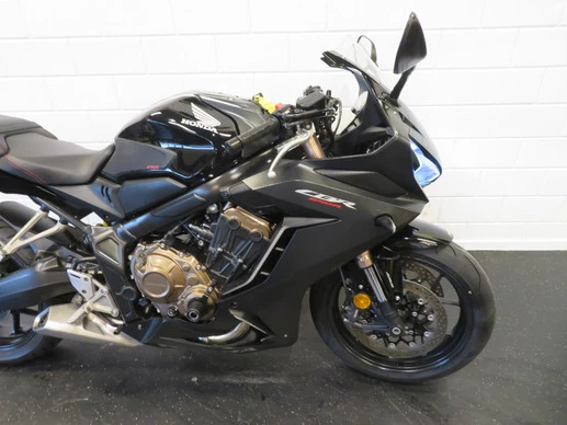 Honda CBR 650 - Afbeelding 9 van 14