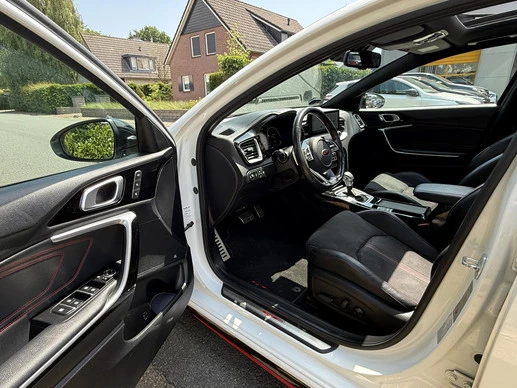 Kia Ceed - Afbeelding 12 van 30