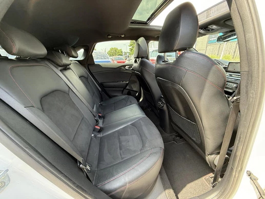 Kia Ceed - Afbeelding 25 van 30