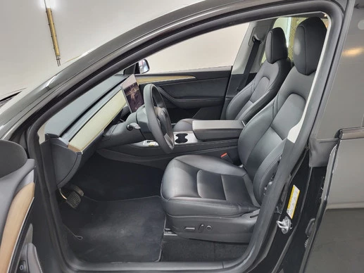 Tesla Model Y - Afbeelding 3 van 18