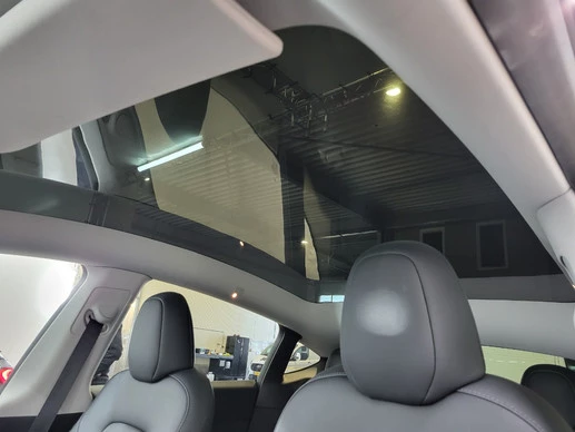Tesla Model Y - Afbeelding 8 van 18