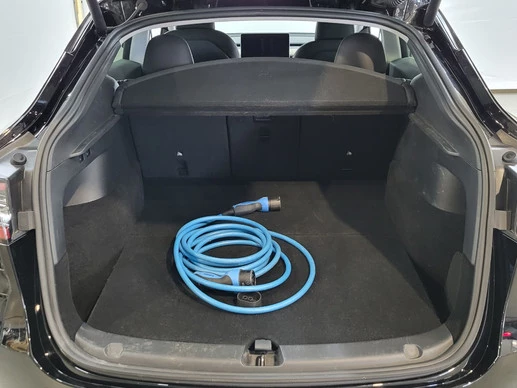Tesla Model Y - Afbeelding 16 van 18