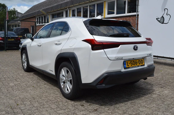 Lexus UX - Afbeelding 2 van 30
