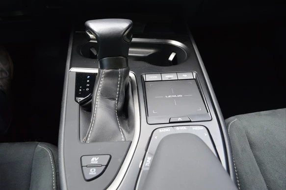 Lexus UX - Afbeelding 7 van 30
